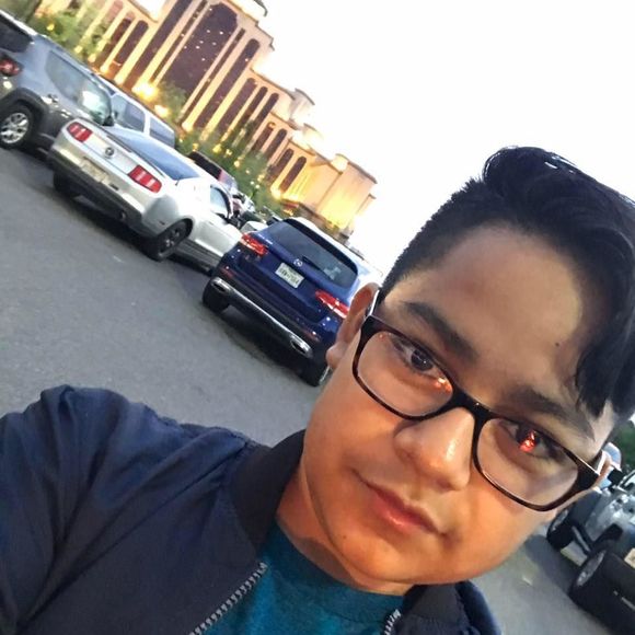 Meet your Posher, Alexander - Picture 1 of 1